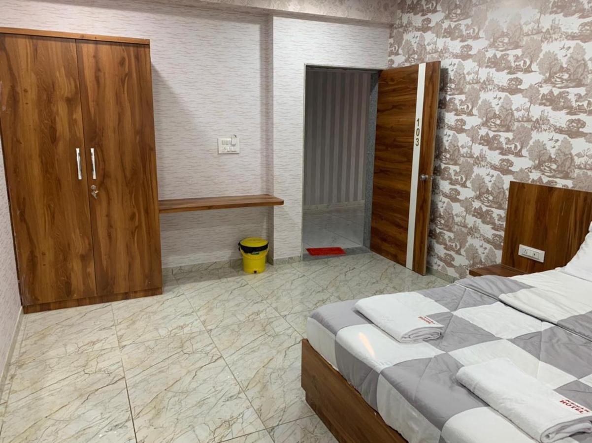 Kesar Hotel Viramgam Eksteriør billede