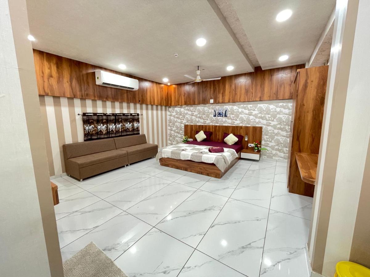 Kesar Hotel Viramgam Eksteriør billede