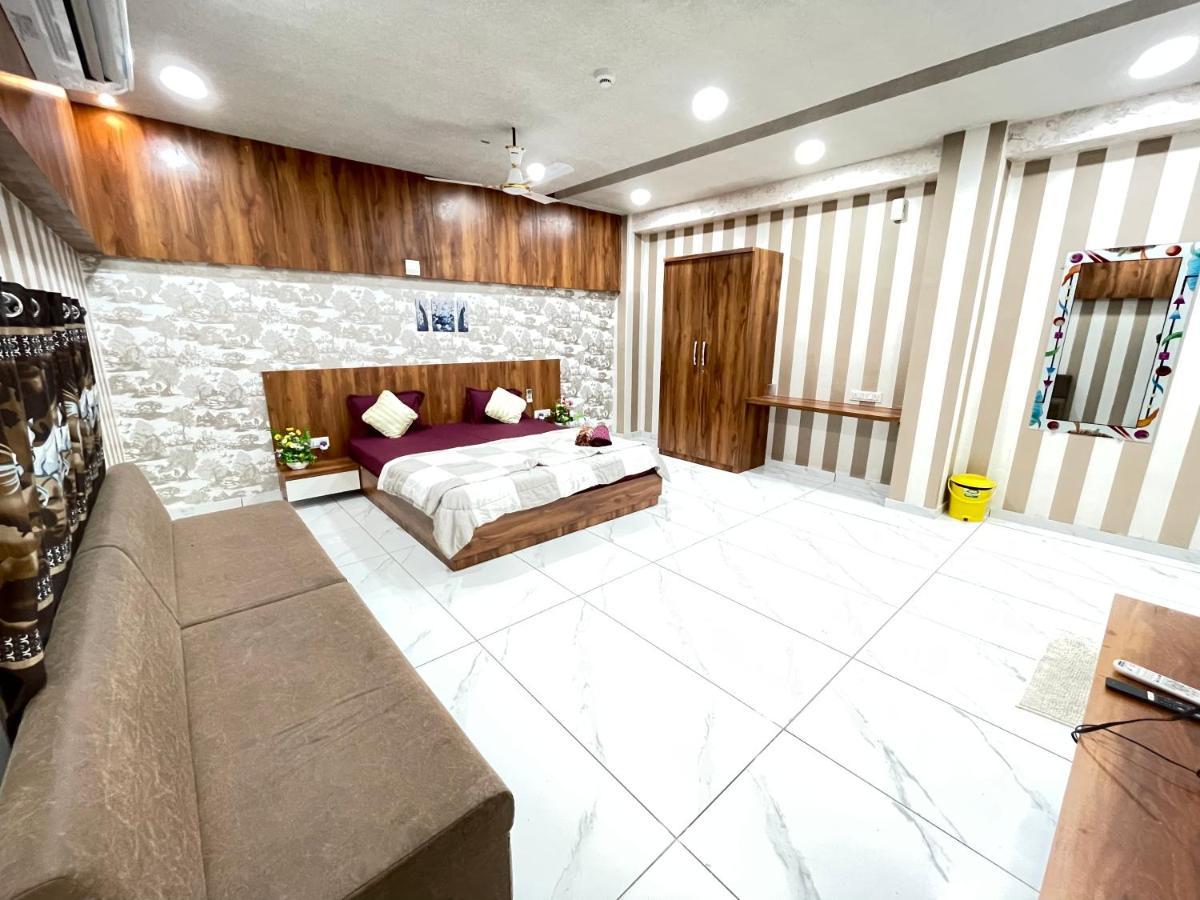 Kesar Hotel Viramgam Eksteriør billede