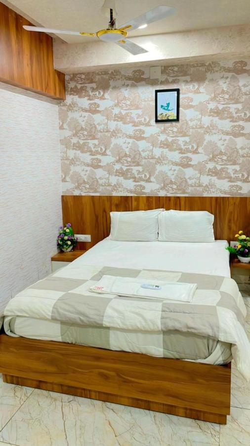Kesar Hotel Viramgam Eksteriør billede
